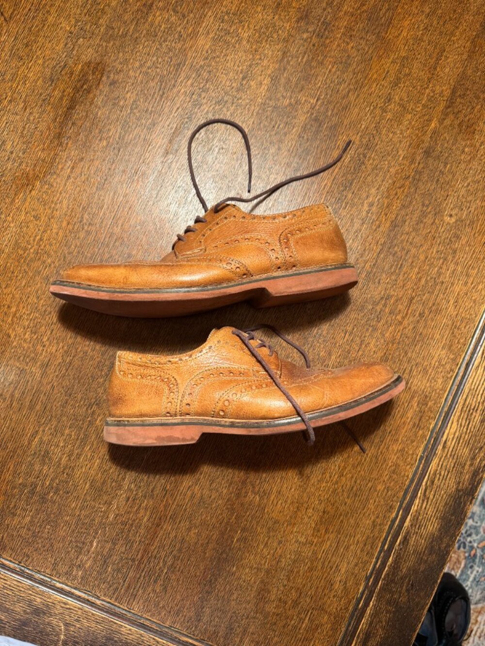 leather wingtip shoes size 10M